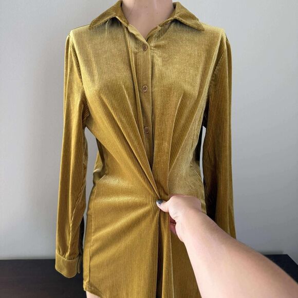 Soft Surroundings Women's Gold Shirt - Picture 2 of 5